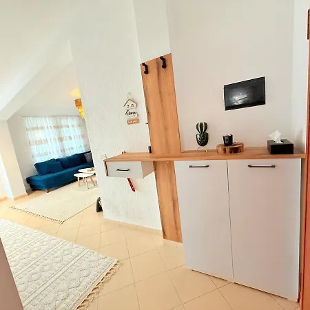 Apartman Hl- Steps To The Sea Golem